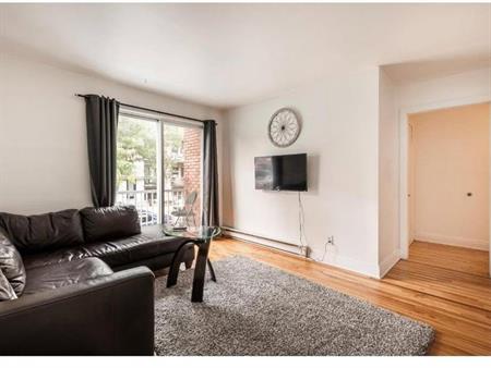 Appartement 4 1/2 - 2 chambres à coucher - 75 m² (817 p2) et 1 mois de loyer gratuit