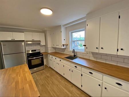 DISPONIBLE IMMÉDIATEMENT !!