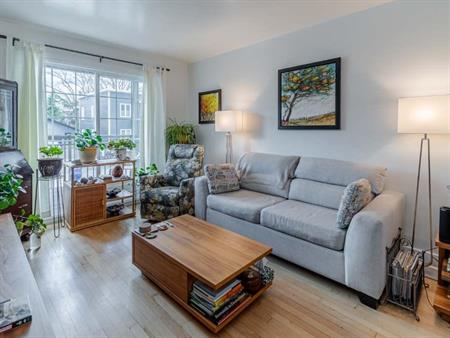 4 1/2, 1ER FÉVRIER, Sainte-Foy / Quatre-bourgeois, Rénové