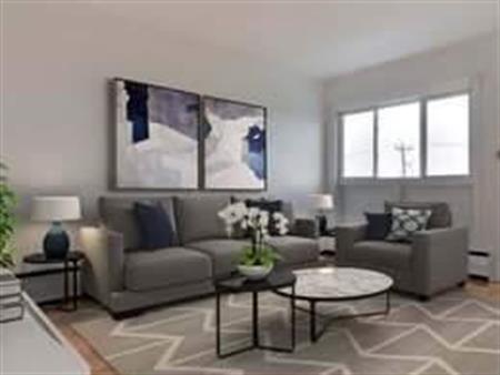 2 CH - 1 SDB - Montréal - $1,350 /mo