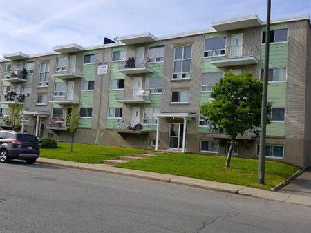 Grand 4 1/2 pour juillet