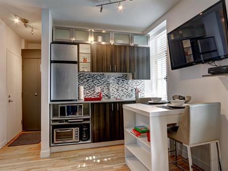 1er AVRIL - Studio en plein ♥ du Vieux-Québec