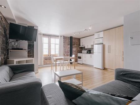 Loft entièrement meublé à louer Vieux-Québec juillet 2025