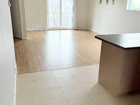 logement à Lévis (Pintendre) 4½ à louer immédiatement