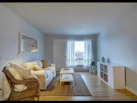 4 1/2 à Louer, Rue Rouleau