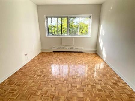 1 CH - 1 SDB - Montréal - $1,245 /mo