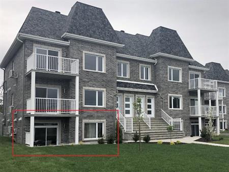 Condo deux chambres, deux stationnements Chambly