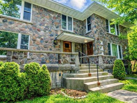 8 ½ LIBRE LE 1ER JUILLET - VILLE DE QUEBEC