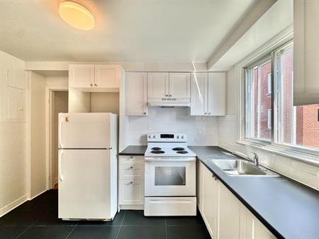 3.5 et 4.5 à louer à quelques minutes du Métro Côte-Vertu