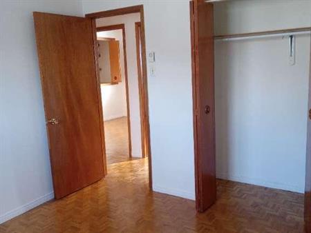 5 1\2 rue Bowen Sherbrooke 960$