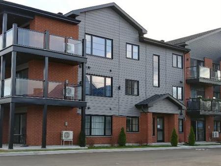 3 1/2 style condo à louer