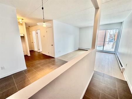 COQUET 4 1/2 BÉTON, LIBRE/juillet ou avant - EC + chauffé