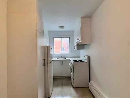 1 CH - 1 SDB - Montréal - $1,345 /mo