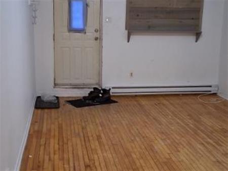 Beau bachelor à LaSalle