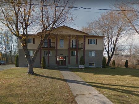 3 1/2 a louer a Lachute