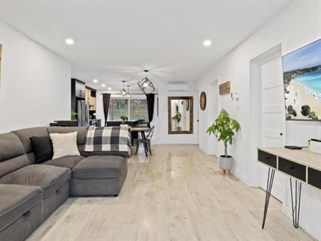 4-1/2 APPARTEMENT LUMINEUX ET NEUF