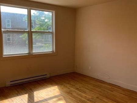 Beau 5 ½ – Quartier recherché Montcalm