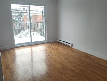 5 1/2 à louer pierrefonds