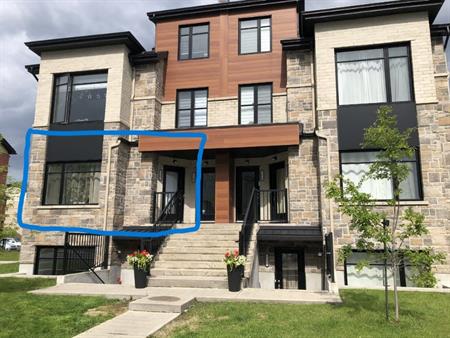 **SUPERBE 4,5 À LOUER LAVAL (Ste-Rose/Champfleury)**