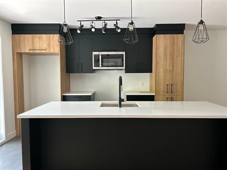 Grand 5 1/2 à louer NEUF- SOREL - BORD DE L'EAU