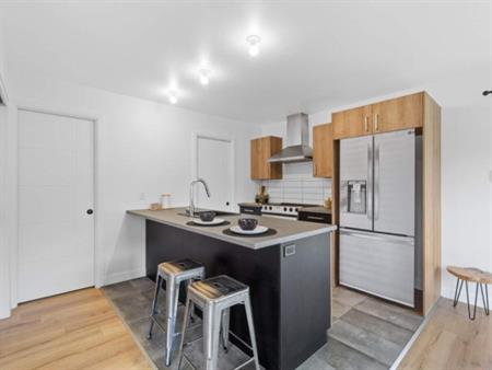 3 CH - 2 SDB - Bécancour - $2,200 /mo