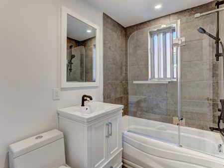 2 CH - 1 SDB - Montréal - $2,095 /mo