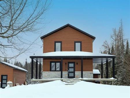 Maison sur 3 étages à louer