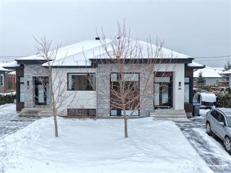 Jumelé Haut de gamme a louer (Plateau Miner) Granby