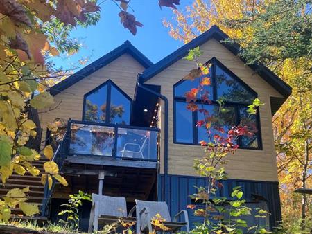 Chalet à louer au bord du lac Saint-Charles (ville de Québec)