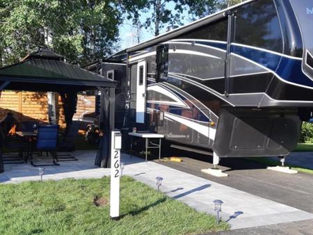 TERRAIN A VENDRE CAMPING PARC BROMONT