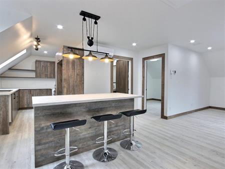 Très beau 3 1/2 à louer