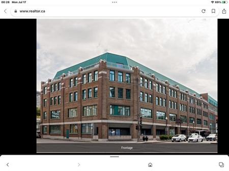 Centre ville, Vieux Port, meubles, services inclus, parking