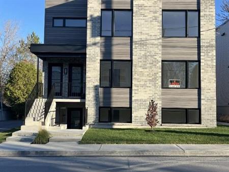 4 1/2 à louer demi sous-sol à Farnham libre immédiatement