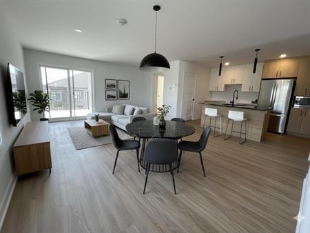 Grand et luxueux 5 et ½ à 30min de St-jean-sur-richelieu