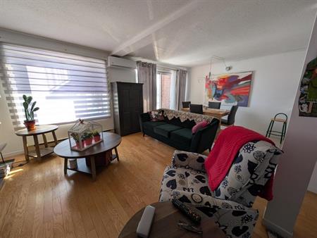 4 1/2 style condo, secteur Lebourgneuf, air climatisé