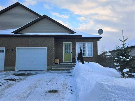 3 CH - 2 SDB - Gatineau - $2,500 /mo