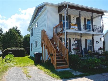 5.5 pres du marche public