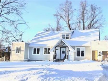 3 1/2 duplex à louer