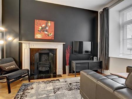 Magnifique 3 1/2 meublé - tout compris - avec galerie en plein ♥ Vieux-Québec