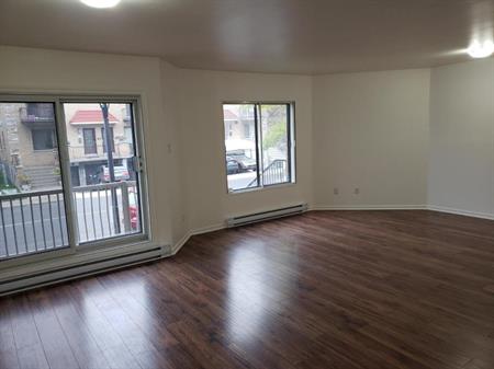 4 ½ à Montréal RENOVER style condo, 1er juillet