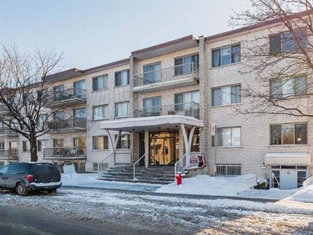 Superbe appartement 3 pièces et demie situé au cœur de LaSalle!