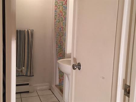 Québec – Appartement 4 1/2 à louer à 5 minutes de marche de l’Universite Laval