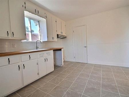 ᐅ Québec – Appartement 5 1/2 lumineux au 1er étage d’un duplex dans Maizerets