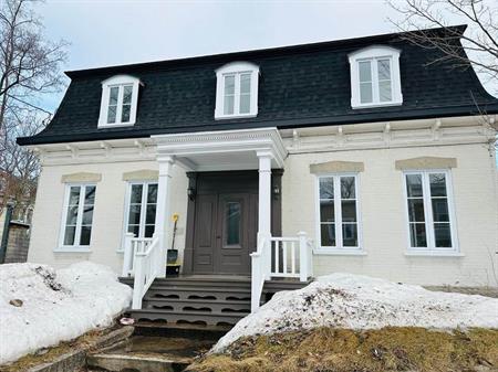Lévis – Logement 3 1/2 à louer dans maison ancestrale – Complètement rénové