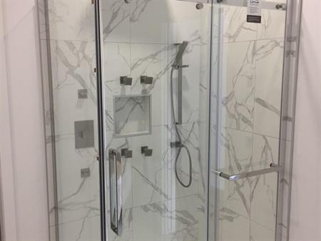 Trois-Rivières – Grand condo 4 1/2 luxueux à louer sur le bord du fleuve