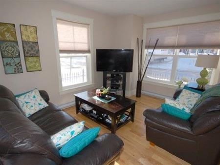 Longueuil – Super appartement 4 1/2 bien éclairé et chauffé à louer