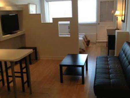 Montréal-Est – Appartement 2 1/2 à louer – 1 mois gratuit – Chauffé – Éclairé – H.D. – Wifi – Plateau