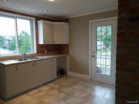 Montréal-Est – Beau logement 5 1/2 à louer