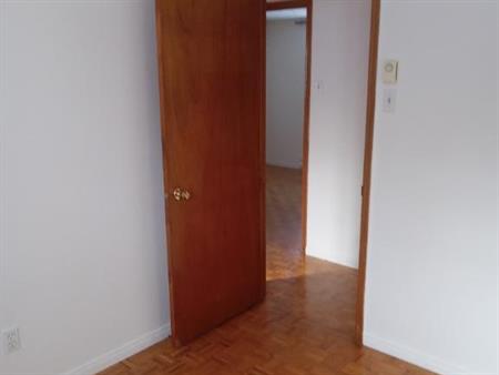 5 1\2 rue Bowen Sherbrooke 960$