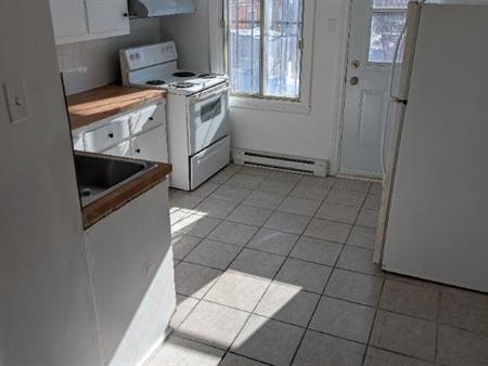 Logement à louer Rosemont 3 et demi